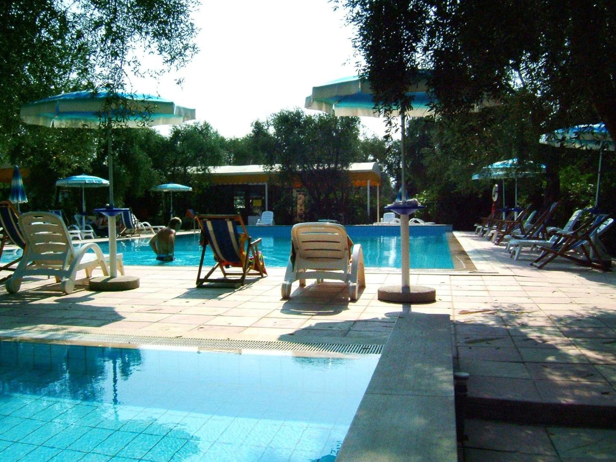 Appartamenti Gallo Club Vieste Esterno foto